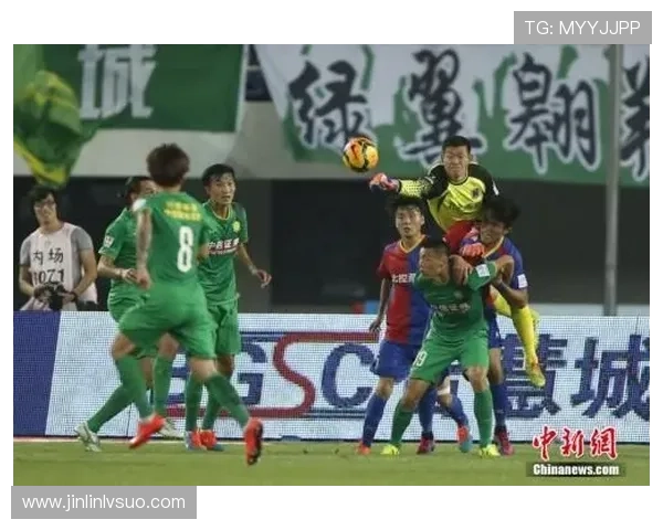 激情燃烧的绿茵场巅峰对决城市德比荣耀之战点燃整座城市的狂热夜晚